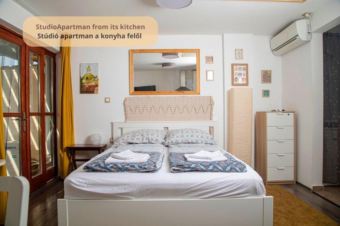 Tulip Home Guest House Vác エクステリア 写真
