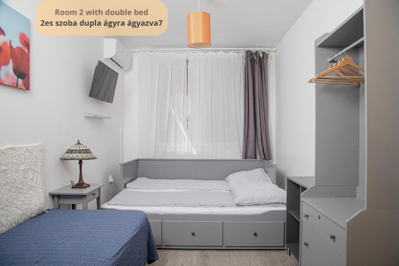 Tulip Home Guest House Vác エクステリア 写真